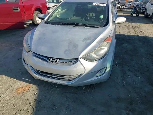 2012 Hyundai Elantra - Image 10