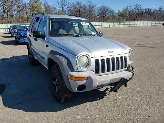2003 Jeep Liberty (North America) - Image 12