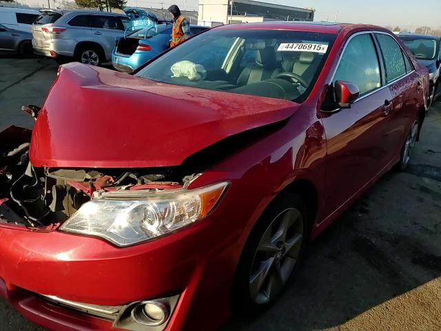 2012 Toyota Camry - Image 11