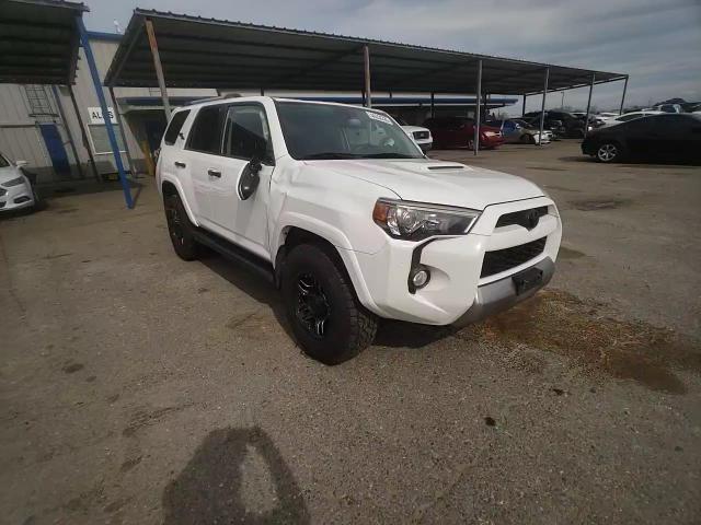 2018 Toyota 4Runner - Image 12