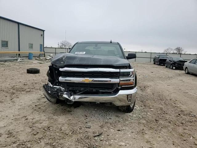 2017 Chevrolet Silverado - Image 10