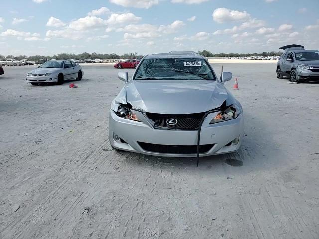 2007 Lexus IS - Image 11