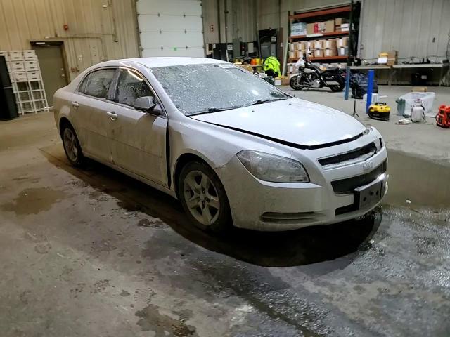 2009 Chevrolet Malibu - Image 11