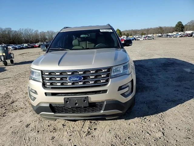 2017 Ford Explorer - Image 12