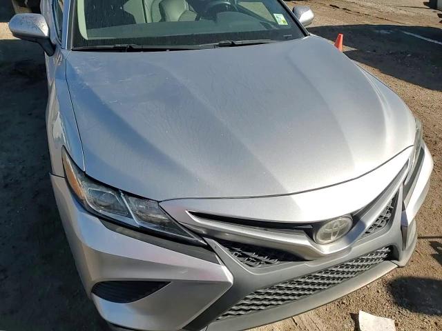 2018 Toyota Camry - Image 11