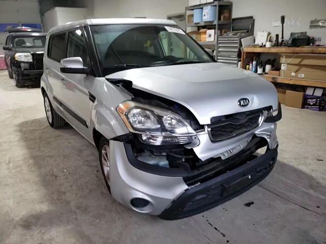 2013 Kia Soul + VIN: KNDJT2A68D7763682 Lot: 44078495