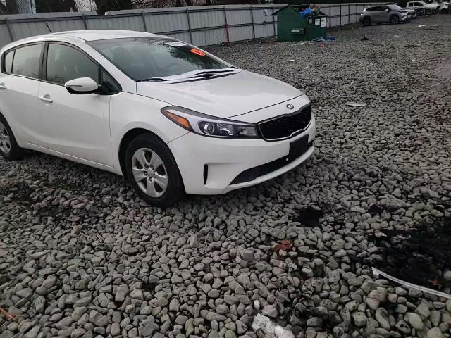 2018 Kia Forte - Image 10