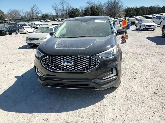 2023 Ford Edge - Image 12