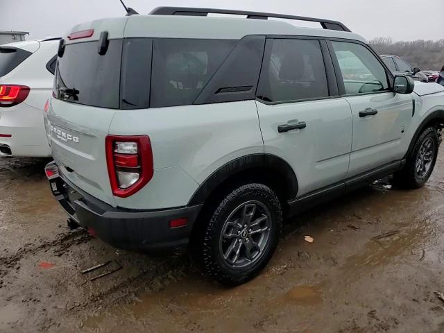 2022 Ford Bronco - Image 14