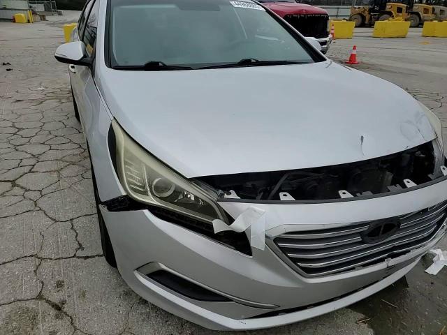 2017 Hyundai Sonata - Image 11