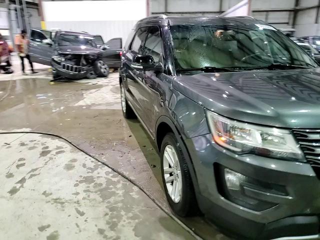 2016 Ford Explorer - Image 14