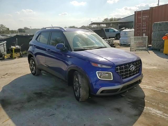 2024 Hyundai Venue - Image 12