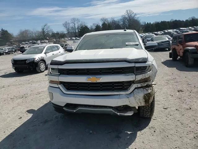 2016 Chevrolet Silverado - Image 11