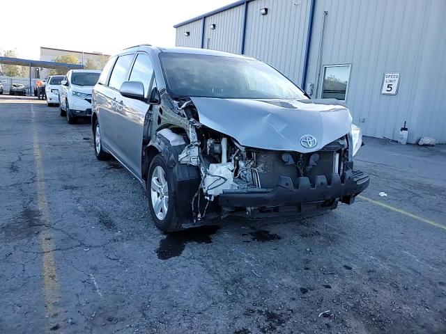 2017 Toyota Sienna - Image 15