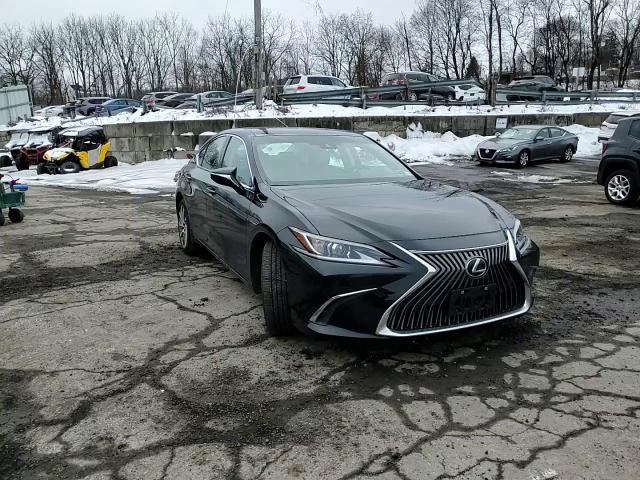 2021 Lexus ES - Image 10