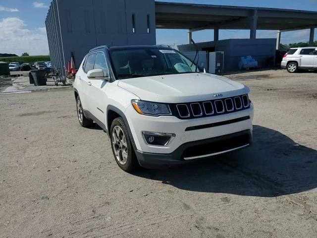 2019 Jeep Compass - Image 12