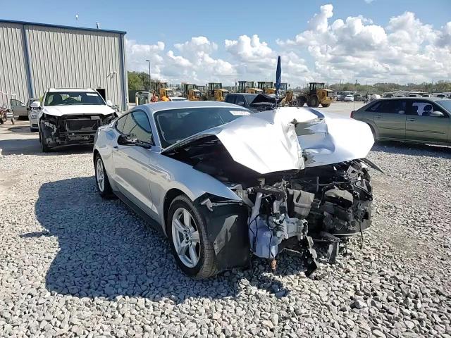 2017 Ford Mustang - Image 11
