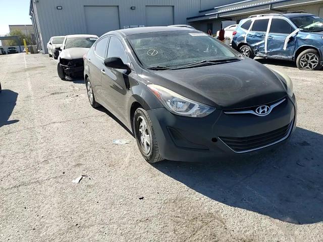 2016 Hyundai Elantra - Image 11