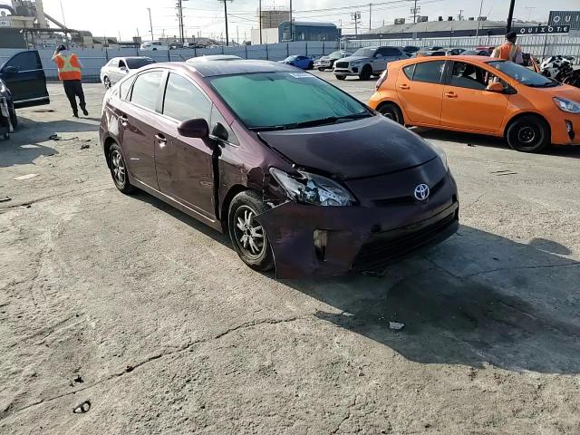 2013 Toyota Prius - Image 10