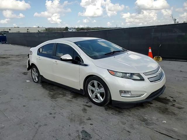 2013 Chevrolet Volt - Image 15