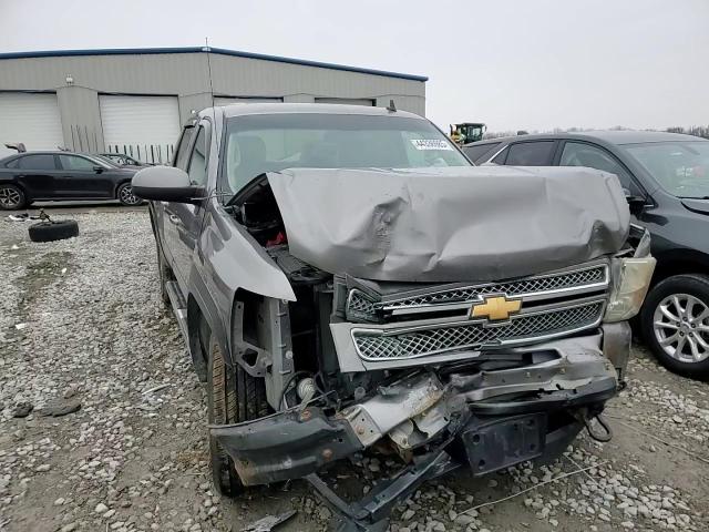 2013 Chevrolet Silverado - Image 11