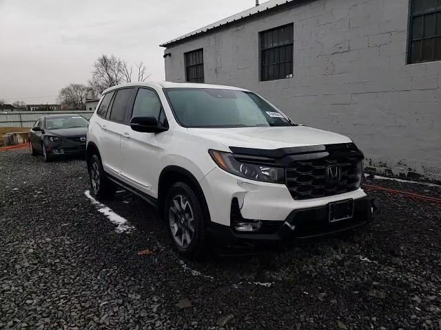 2022 Honda Passport - Image 14