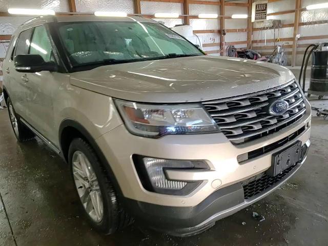 2017 Ford Explorer - Image 14