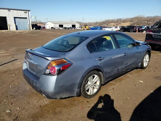 2012 Nissan Altima - Image 13