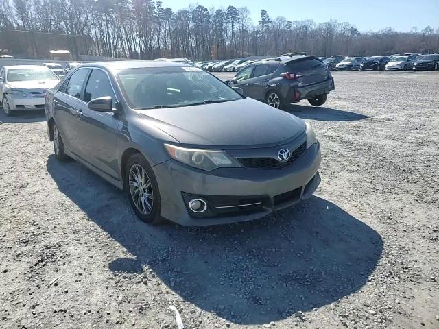 2013 Toyota Camry - Image 11