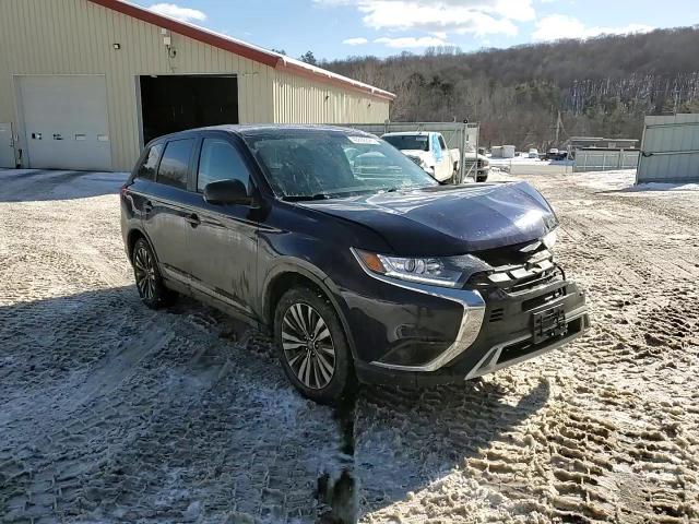 2020 Mitsubishi Outlander - Image 12