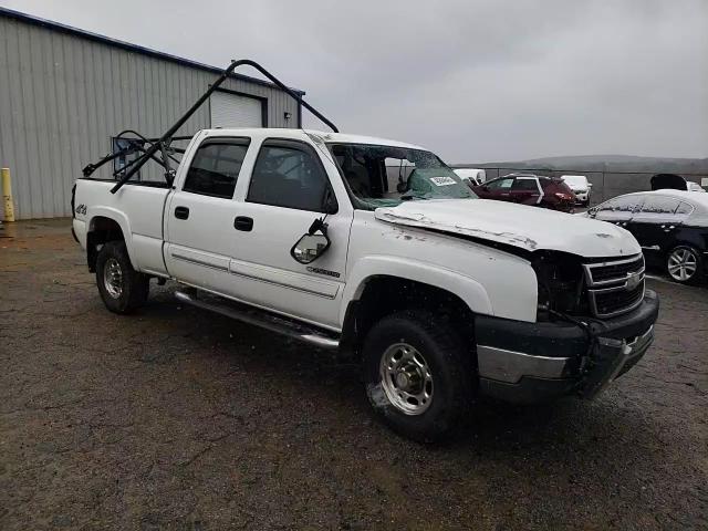 2006 Chevrolet Silverado - Image 10