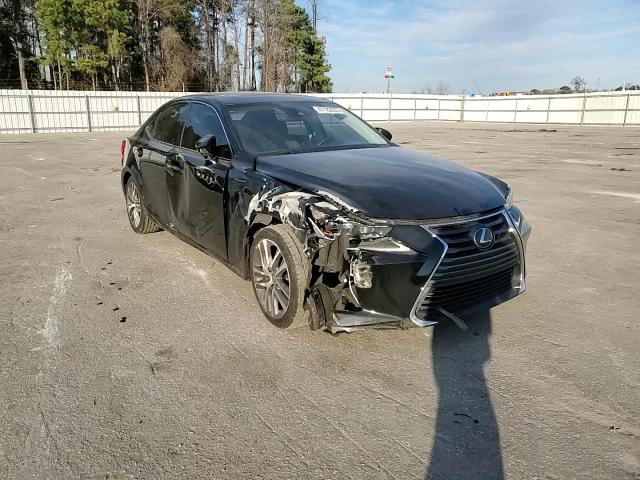 2019 Lexus IS - Image 10