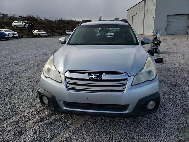 2014 Subaru Outback - Image 12