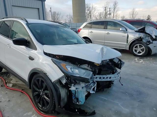 2019 Ford Escape - Image 15