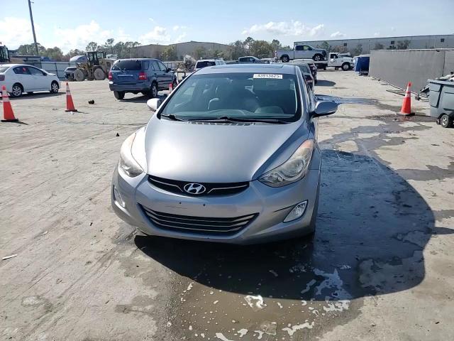 2013 Hyundai Elantra - Image 13
