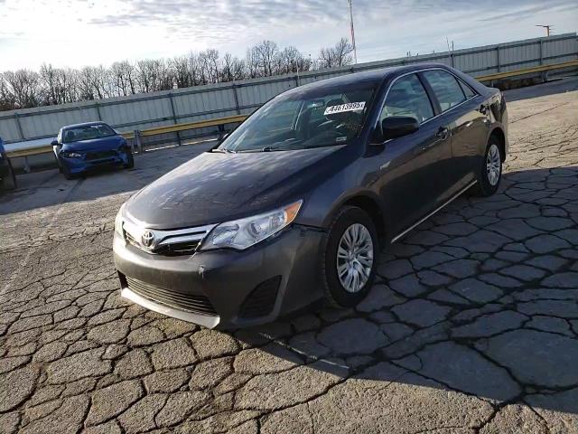 2014 Toyota Camry - Image 10