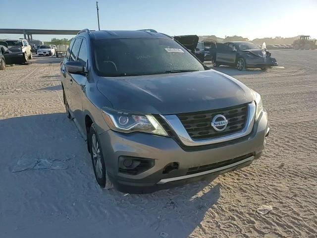 2018 Nissan Pathfinder - Image 15