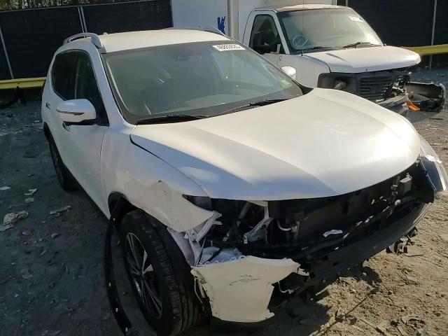 2019 Nissan Rogue - Image 12