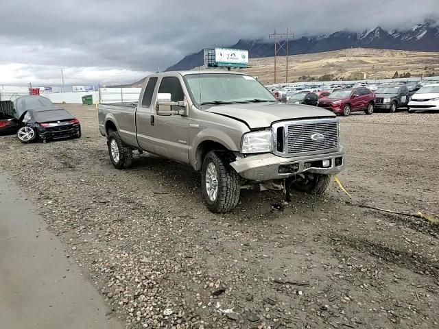 2006 Ford F350 - Image 11