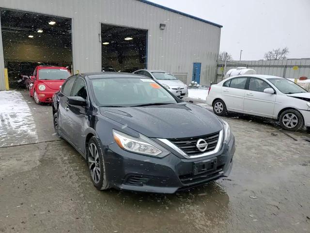 2016 Nissan Altima - Image 11