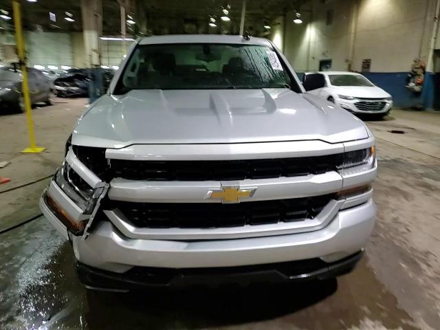 2018 Chevrolet Silverado - Image 13