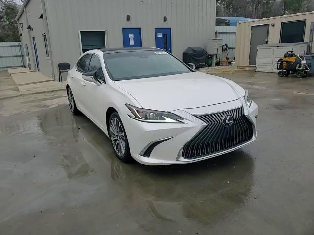 2019 Lexus ES - Image 13