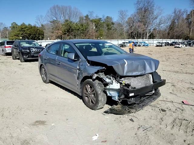 2017 Hyundai Elantra - Image 11