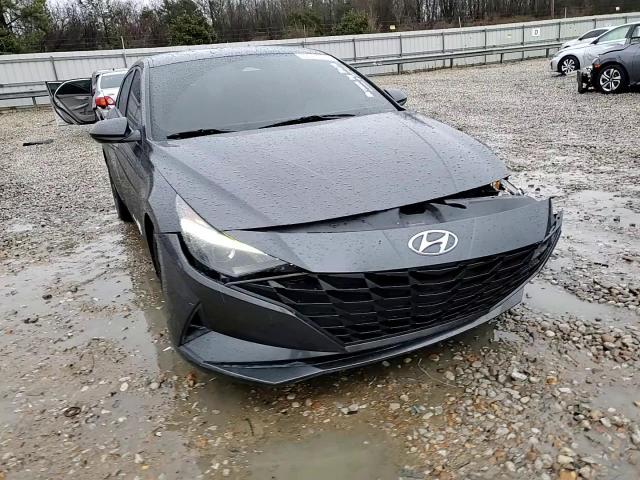 2021 Hyundai Elantra - Image 11