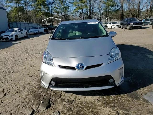 2013 Toyota Prius - Image 13