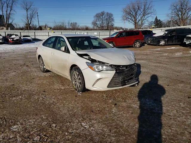 2016 Toyota Camry - Image 10