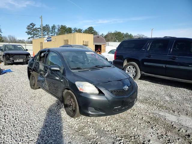 2012 Toyota Yaris - Image 13