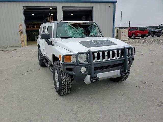 2009 Hummer H3 - Image 11