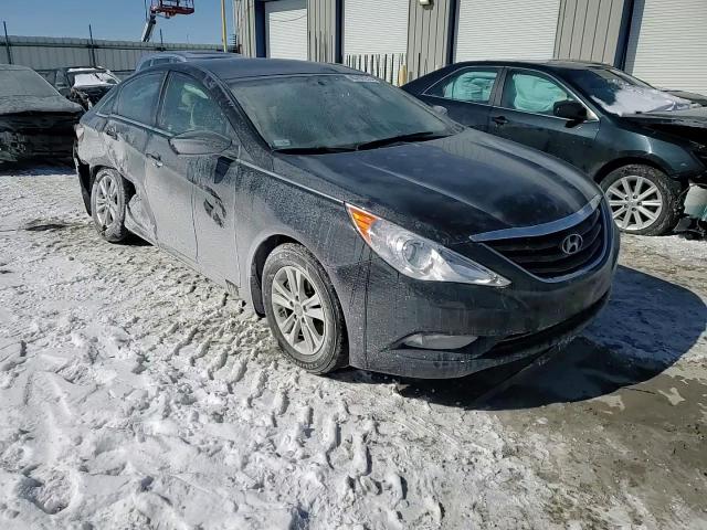 2013 Hyundai Sonata - Image 14