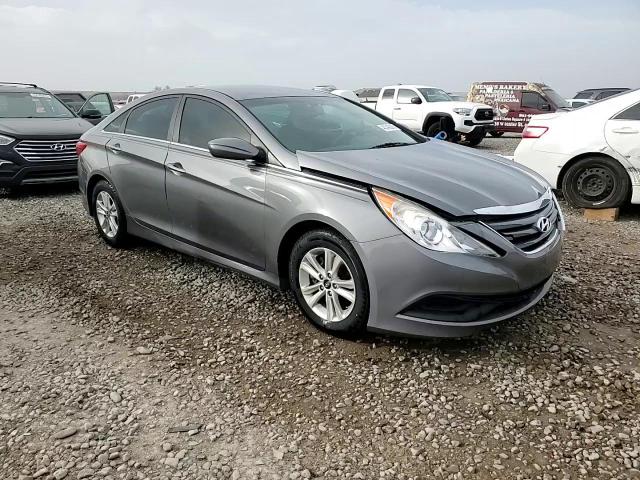 2014 Hyundai Sonata - Image 13